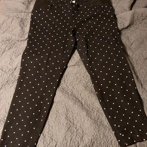 Old Navy Maternity Pixie Pants- Size 10